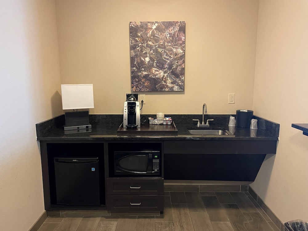 Holiday Inn Owensboro Riverfront 61/75