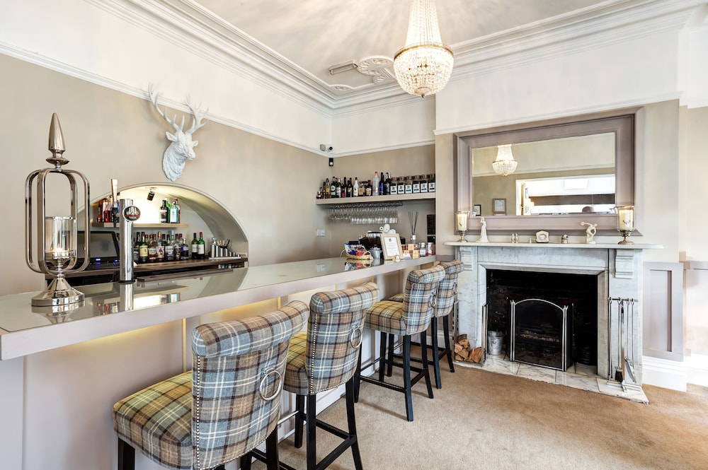 The Alexandra Court Hotel 30/37