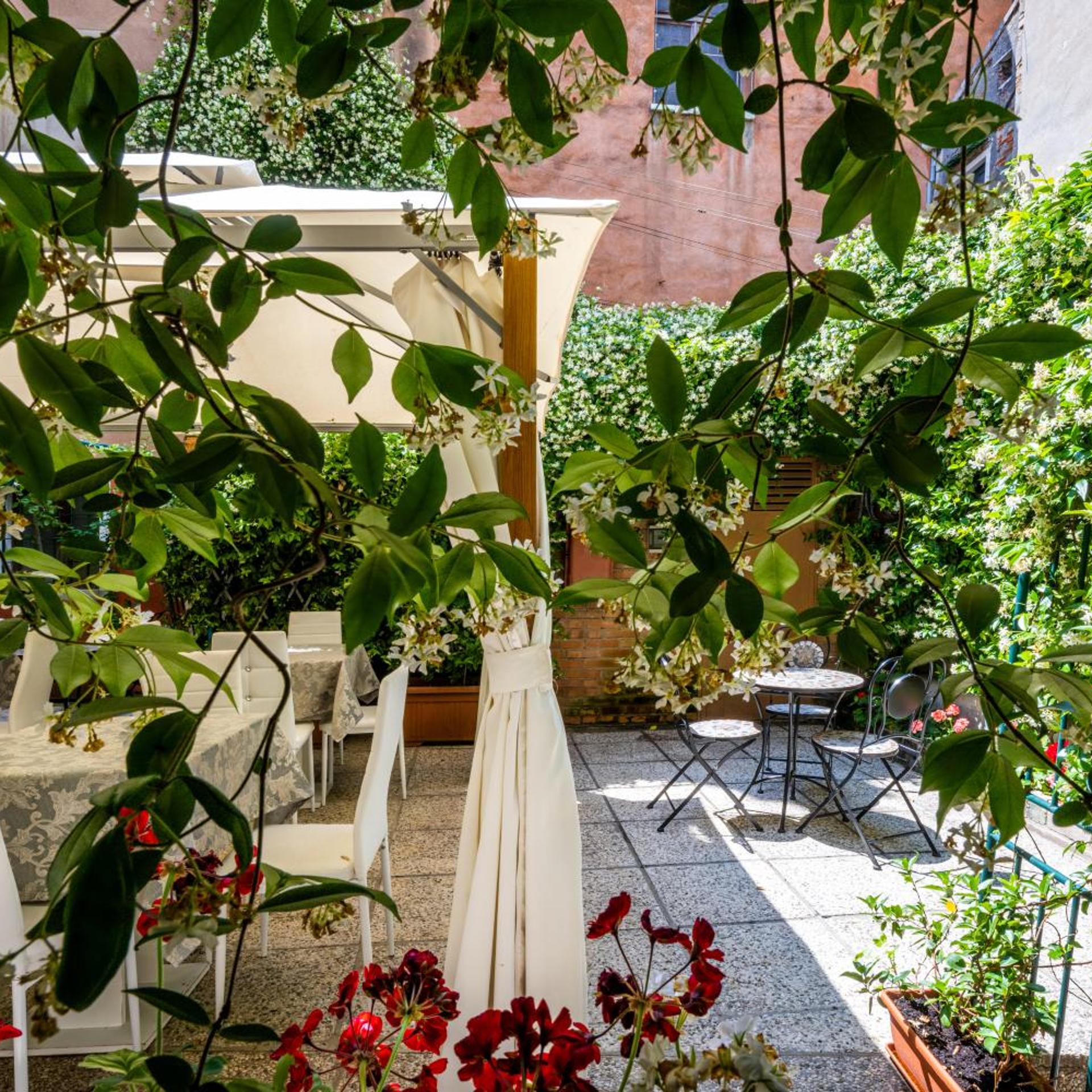 Hotel Apostoli Garden 46/50