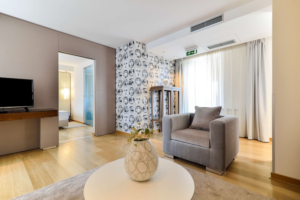 Belgrade Art Hotel 37/59