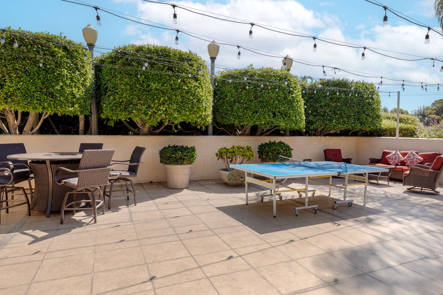 Best Western Plus South Coast Inn 70/72