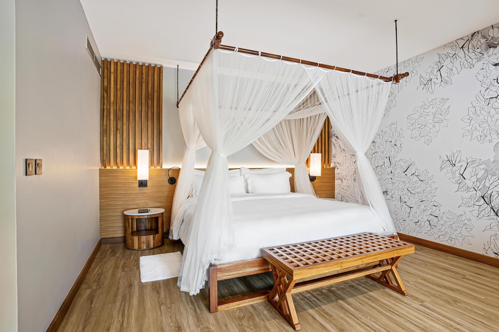 DELUXE, DOUBLE BED, LAGOON VIEW