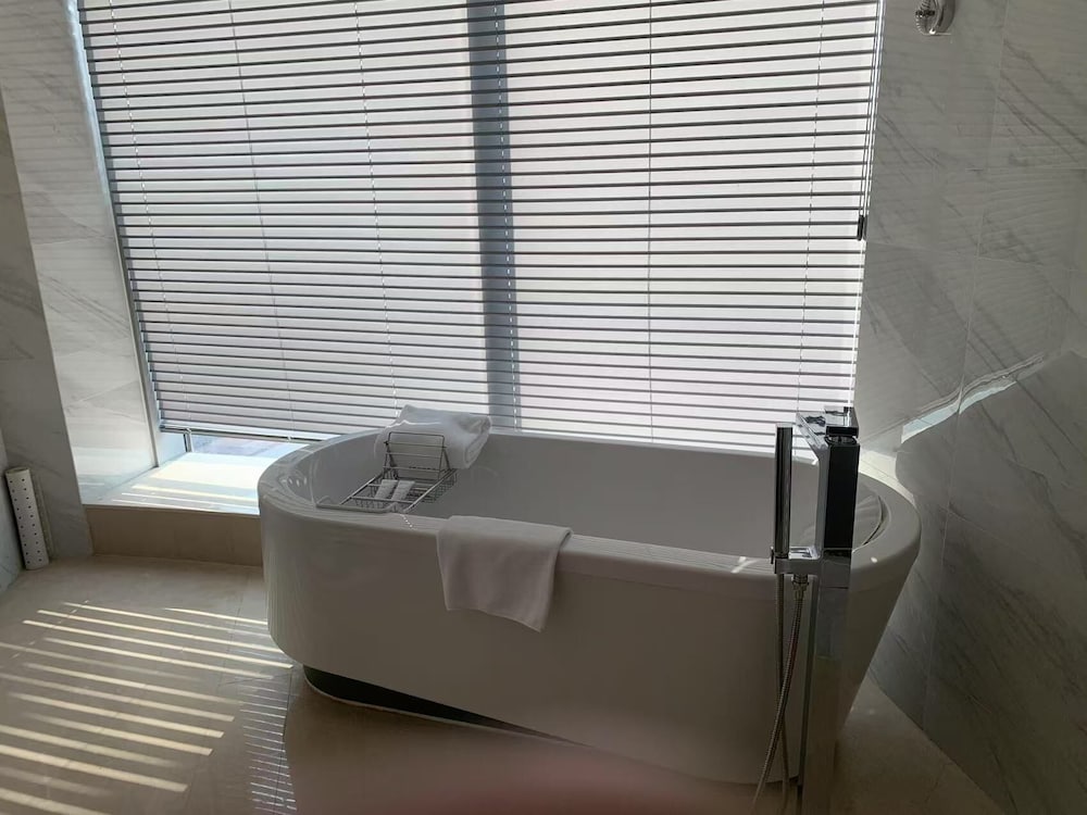 Radisson Hangzhou Qianjiang 43/58