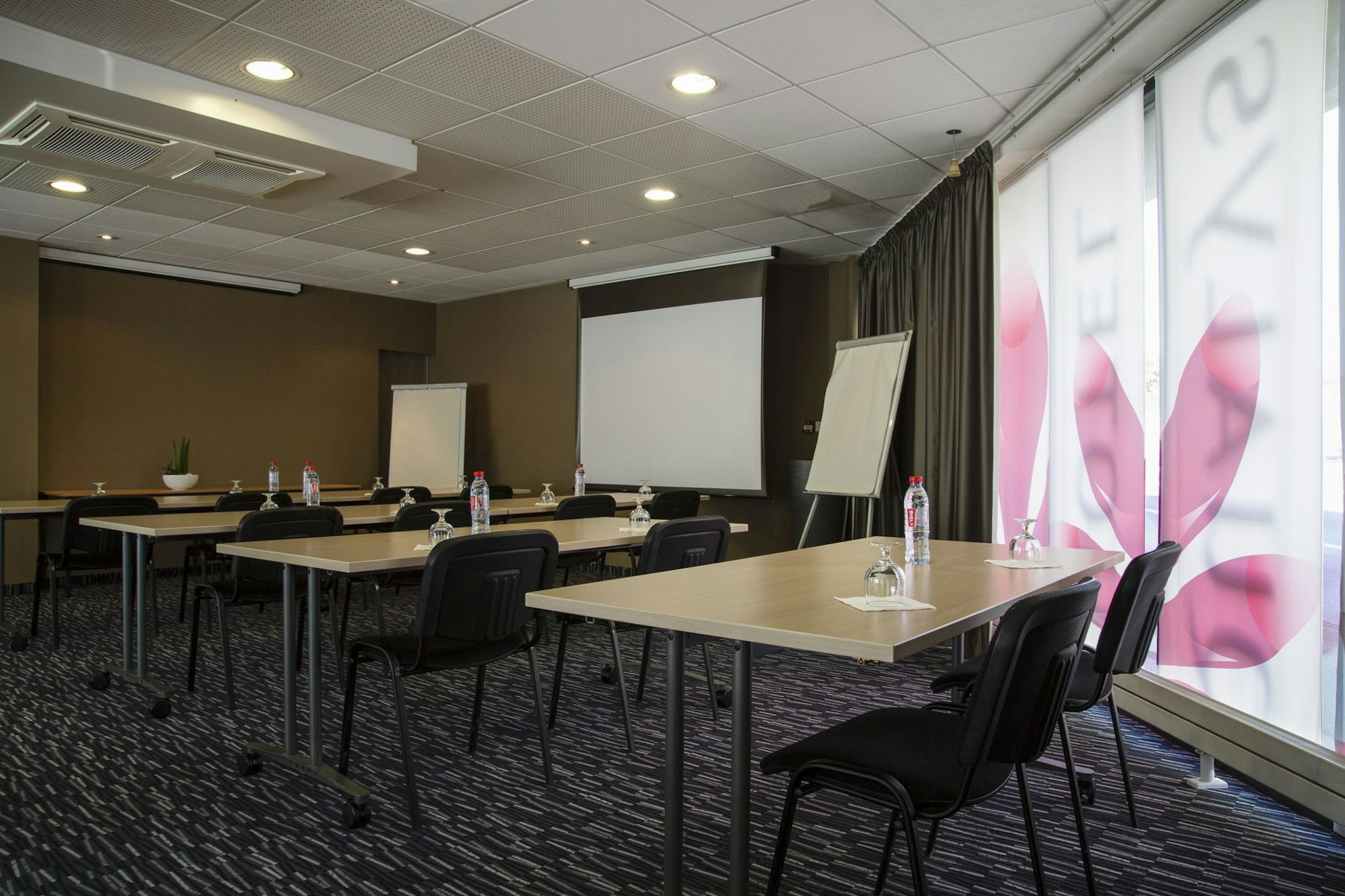The Originals Cholet Park Hotel 45/51