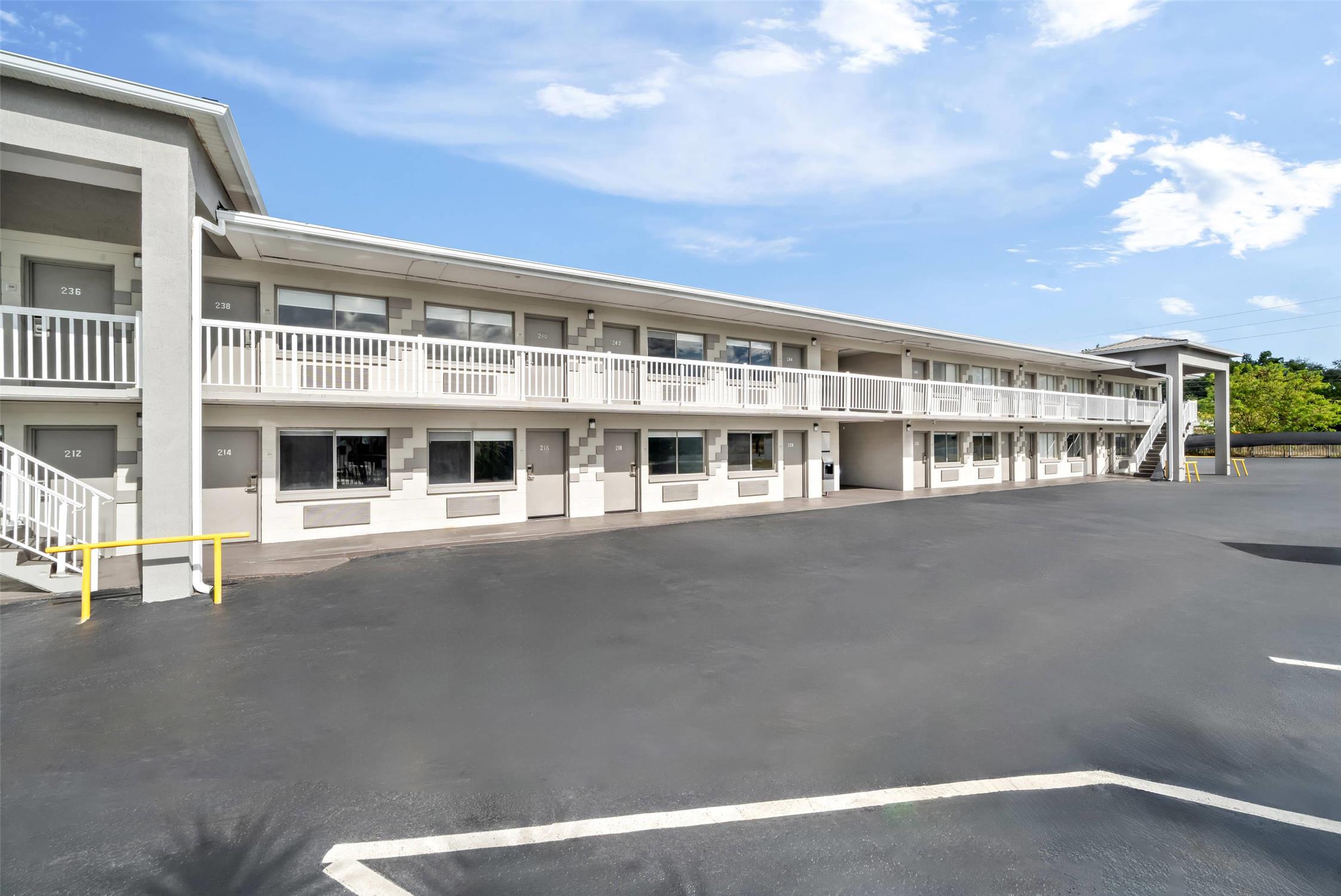 Rodeway Inn Lake Wales - Winter Haven 19/21