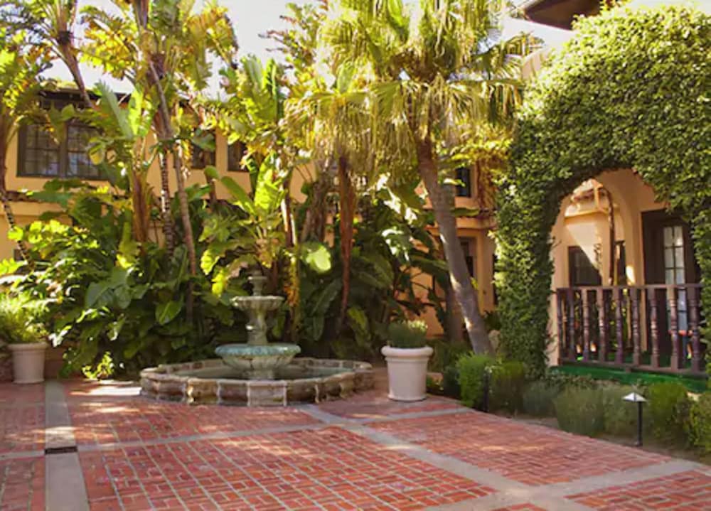 HISTORIC SANTA MARIA INN 63/67
