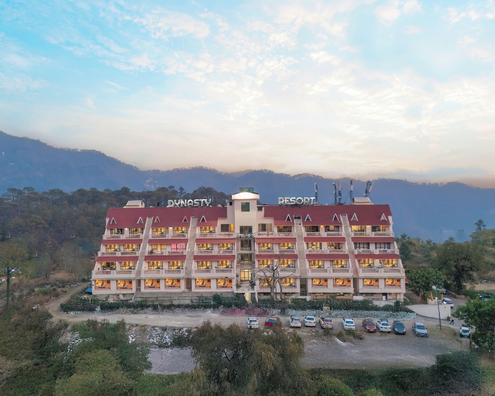 Dynasty Resort, Khurpatal 3/51