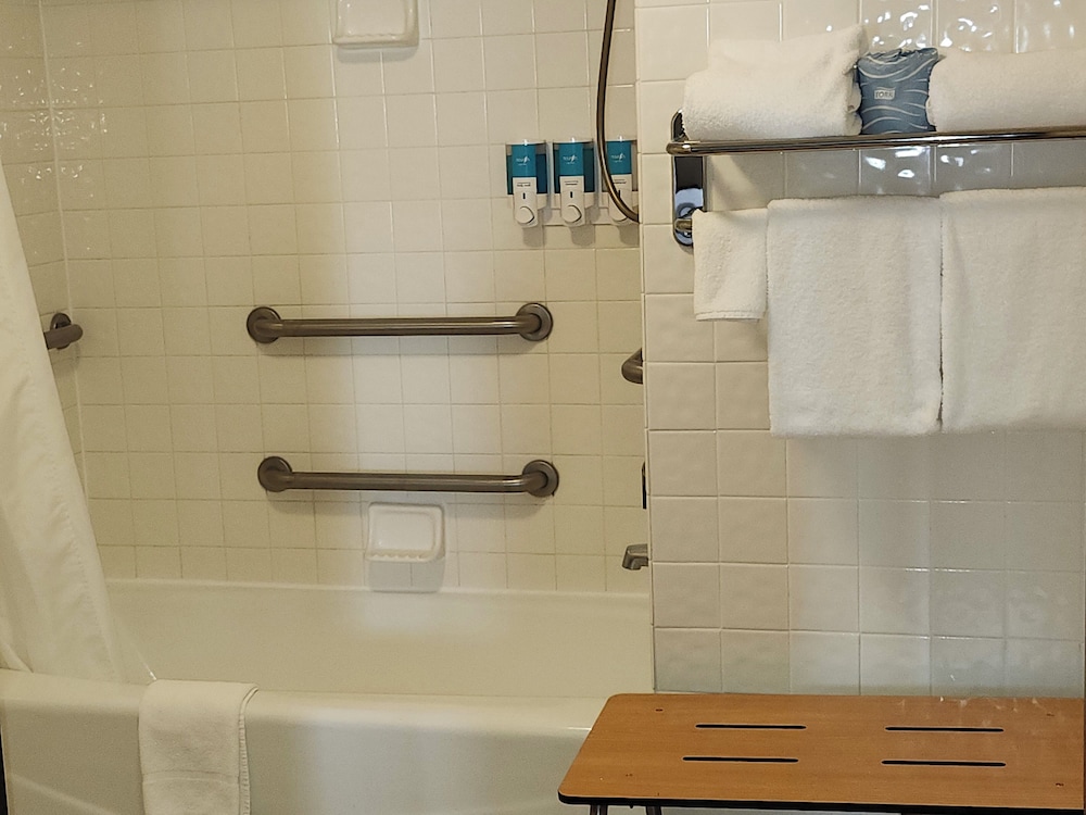 Heritage Inn & Suites The Woodlands, Trademark by Wyndham 60/60