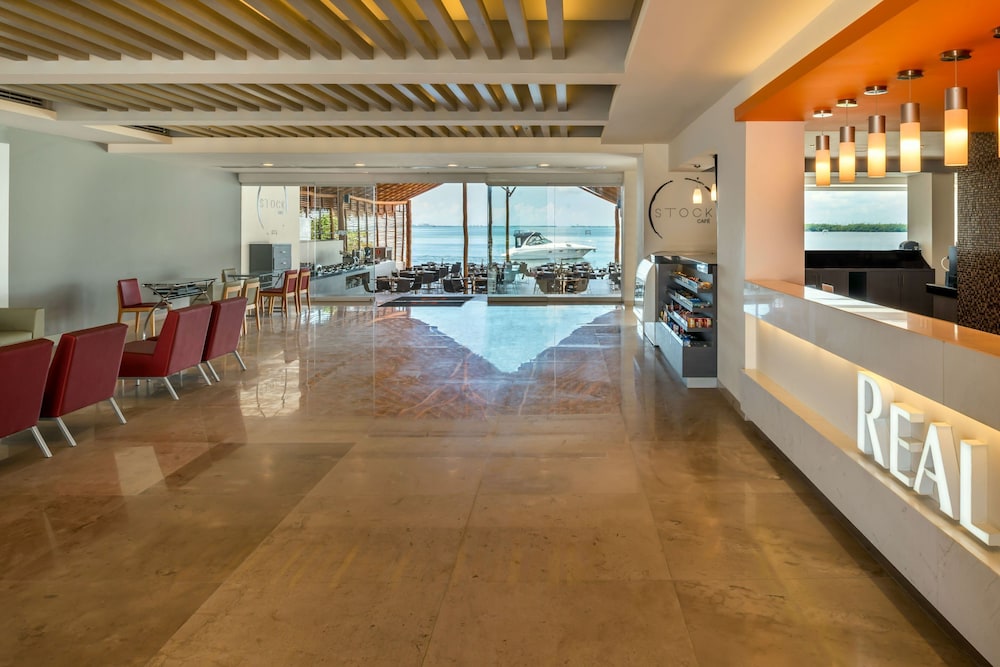 Real Inn Cancun 25/34
