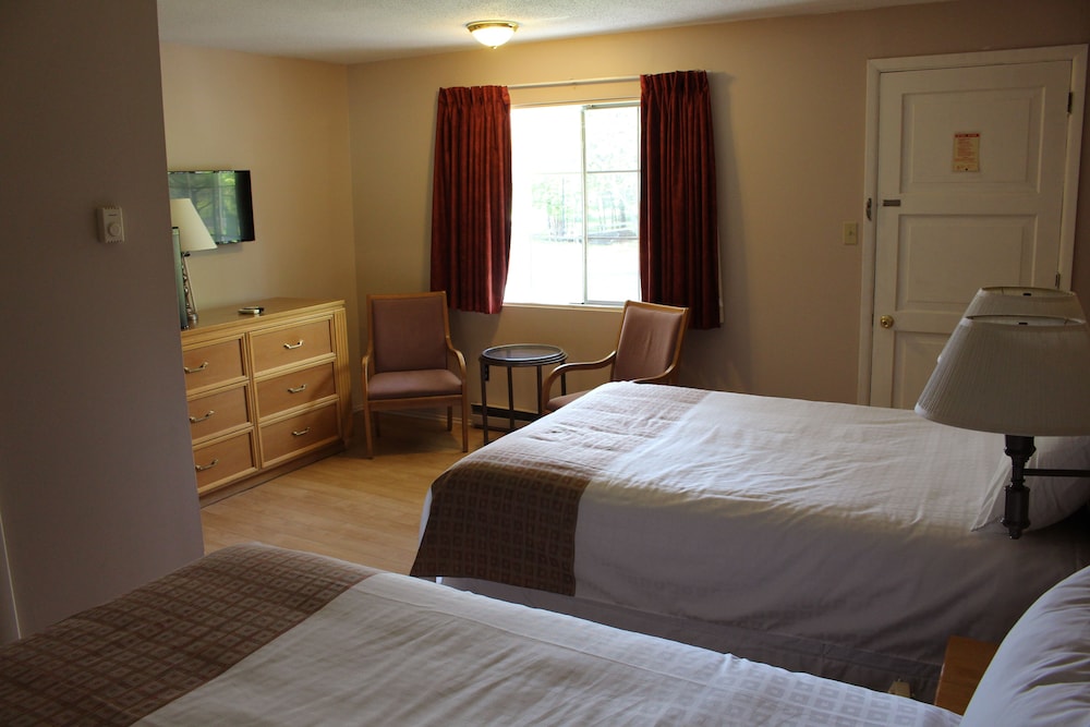 Colonial Resort and Spa 18/70