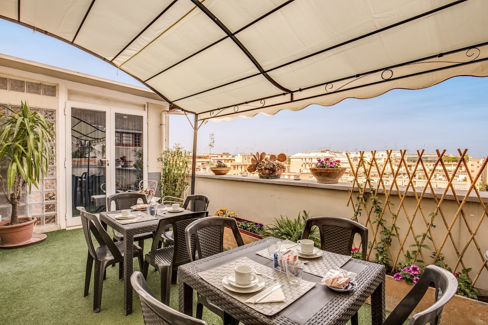 B B Piramide Terrace 47/54