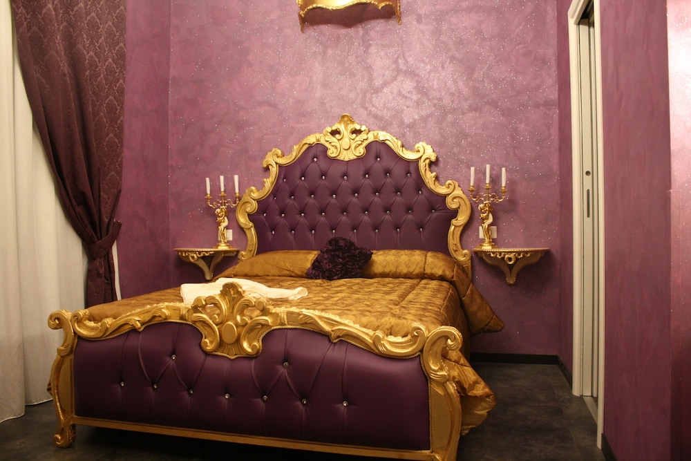 Pope's Suites 11/50