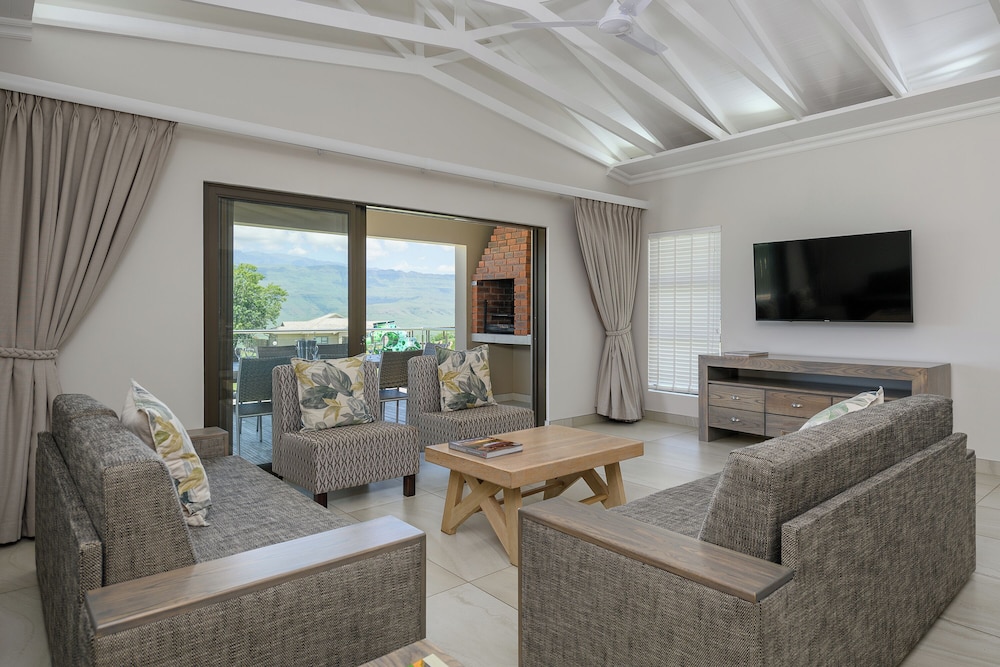 Cayley Mountain Resort 24/43