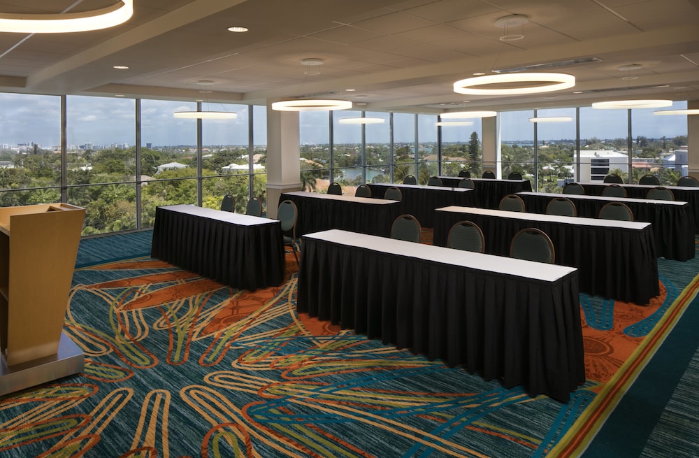 Cirque St. Armands Beachside 31/35