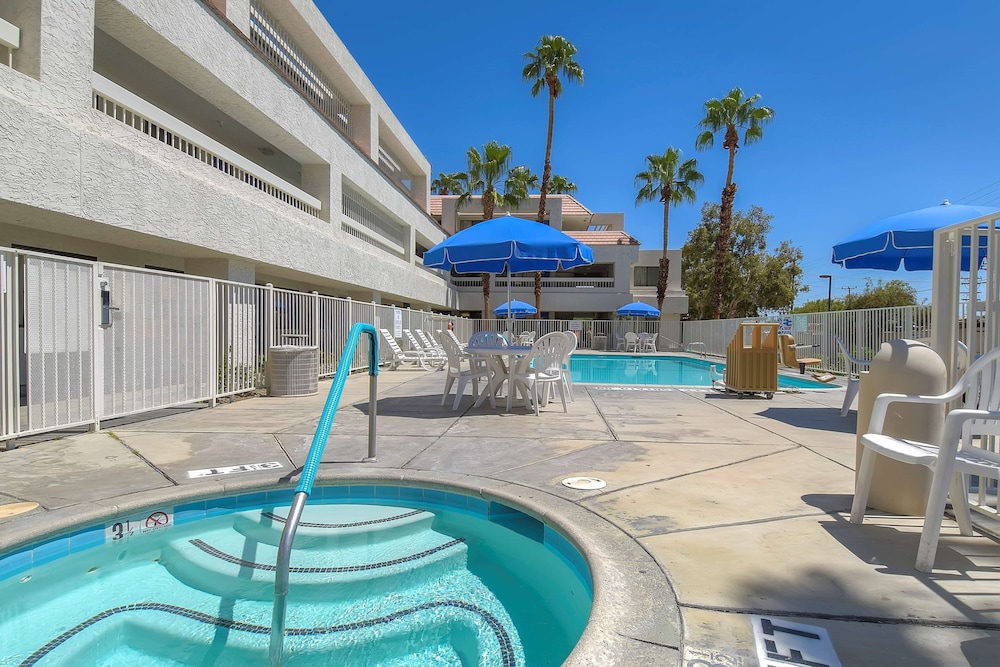 Motel6 Palm Springs, CA - Downtown 12/28