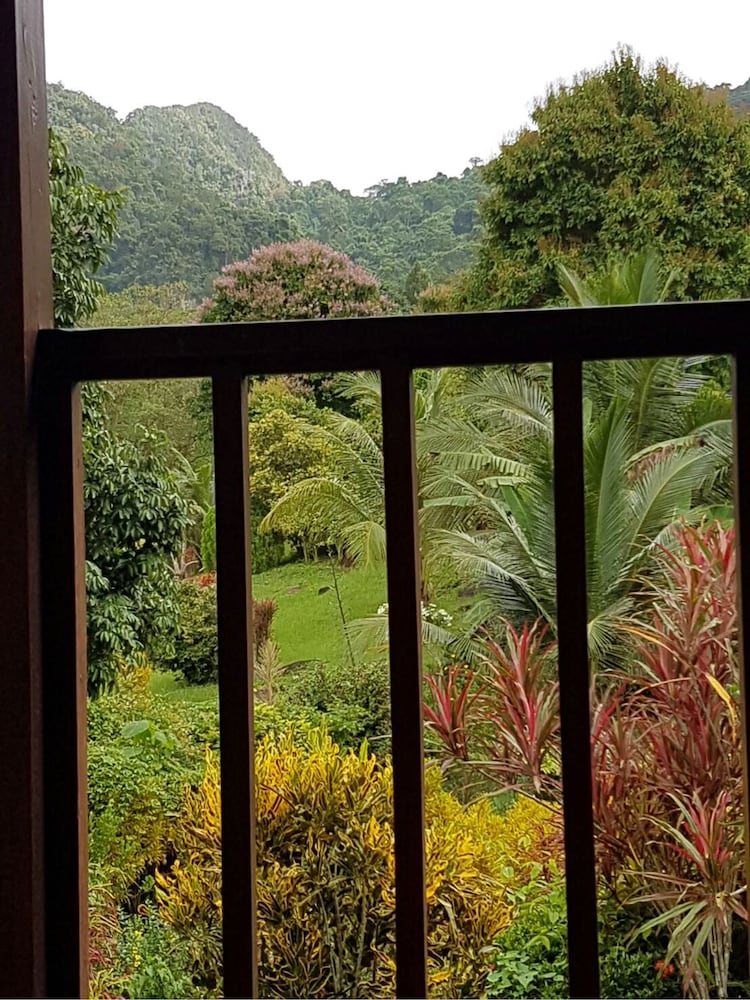 Phanom Bencha Mountain Resort 34/38