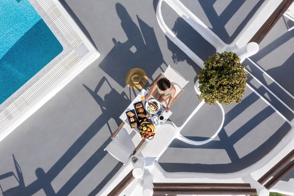 Caldera Premium Villas 5/70