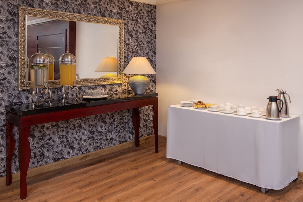 Protea Hotel By Marriott Lagos Kuramo Waters 14/71