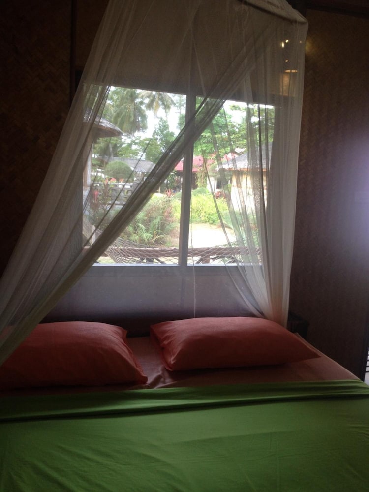 Malibu Beach Bungalows 26/61