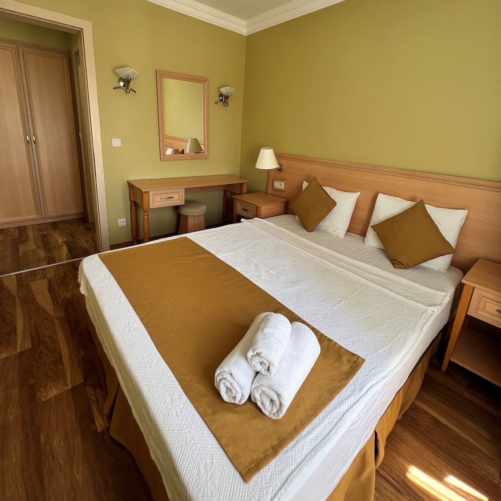 EXEN HOTEL 7/50