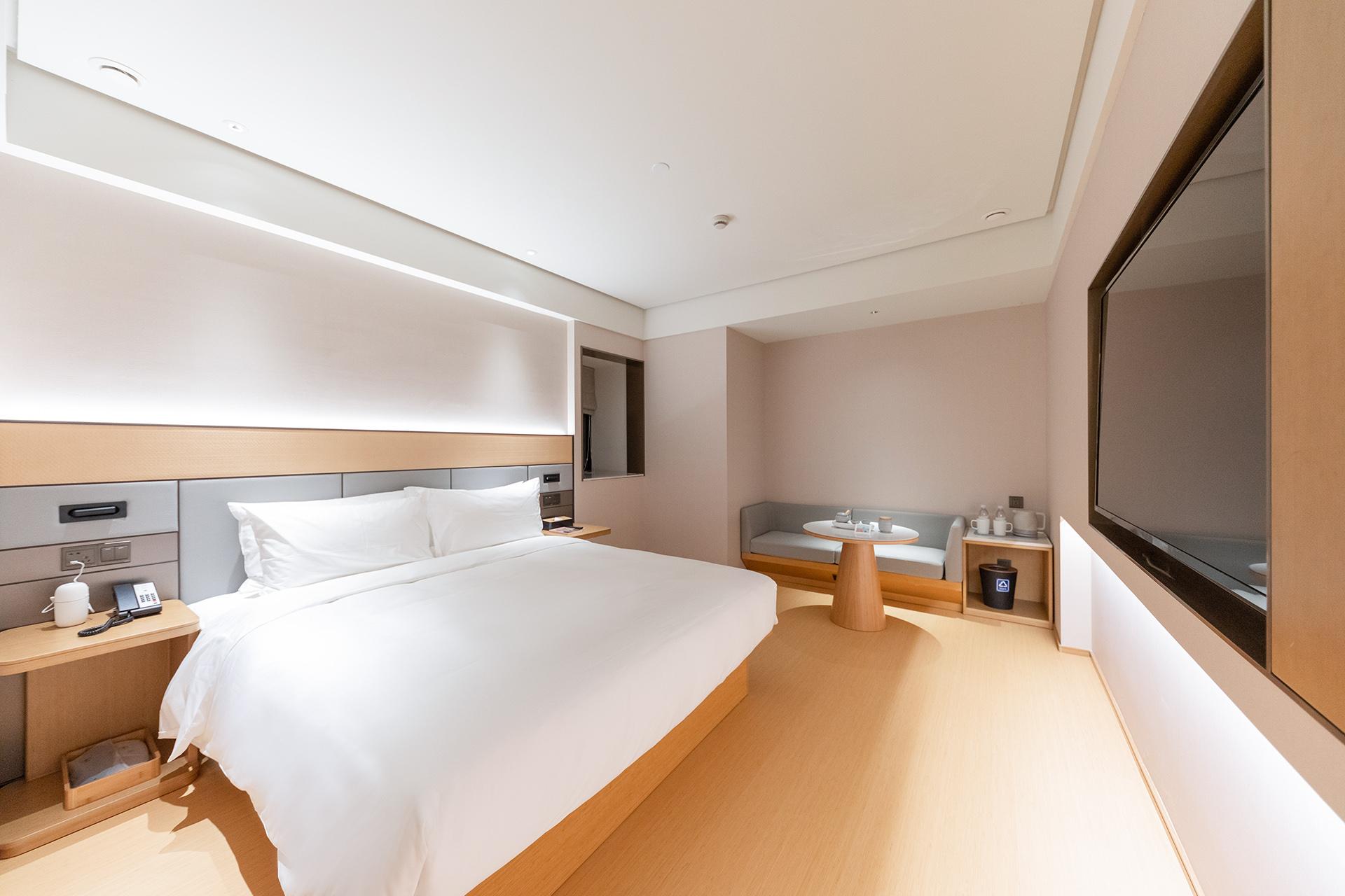 JI Hotel (Shanghai Wuning Road Subway Station) 16/40