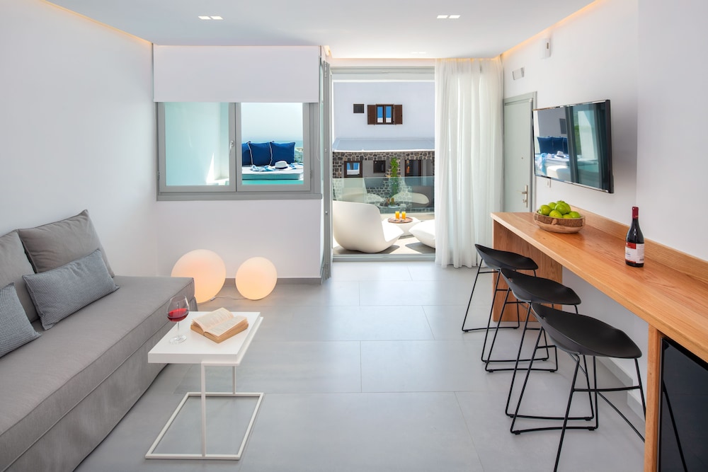 Harmony Suites 34/50