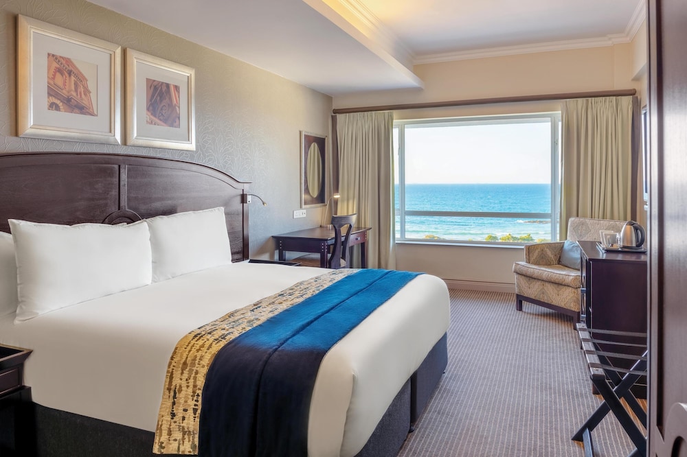 2 BEDROOMS, SUPERIOR, PARTIAL SEA VIEW