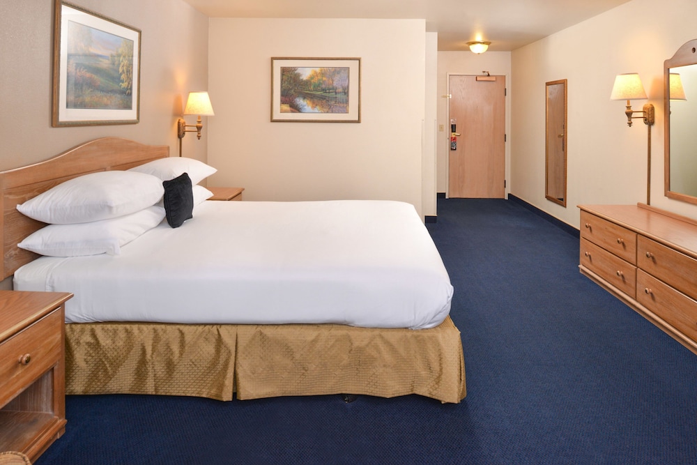 Comfort Inn & Suites Susanville CA 2/24