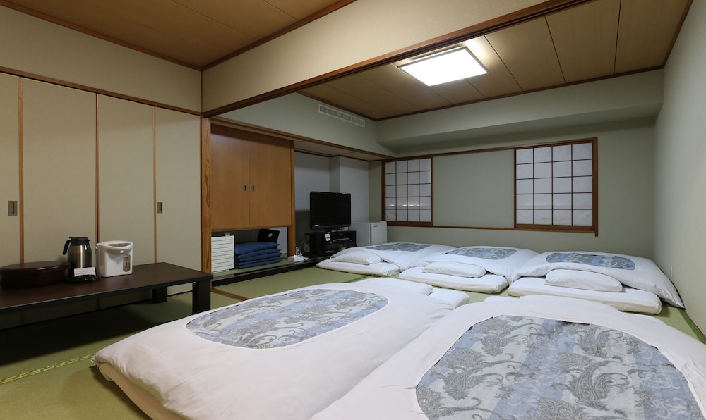 Kawasaki Hotel Park 26/56