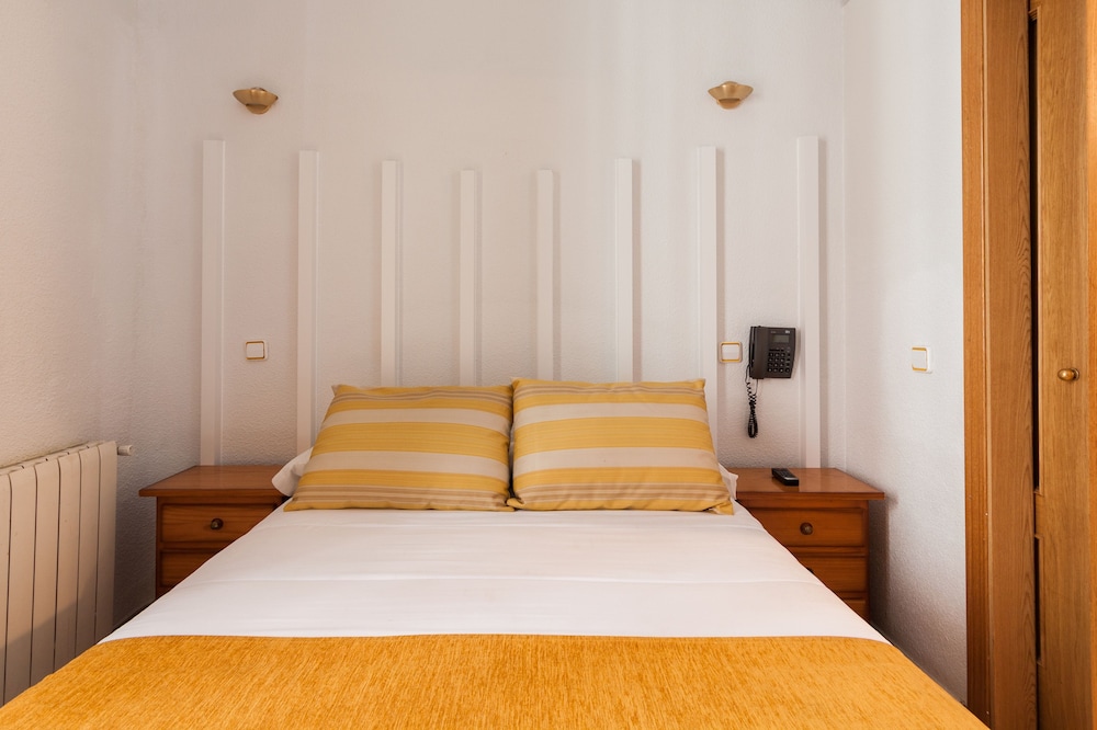 Hostal Josefina 10/73
