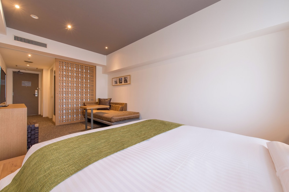 COMFORT, KING BED