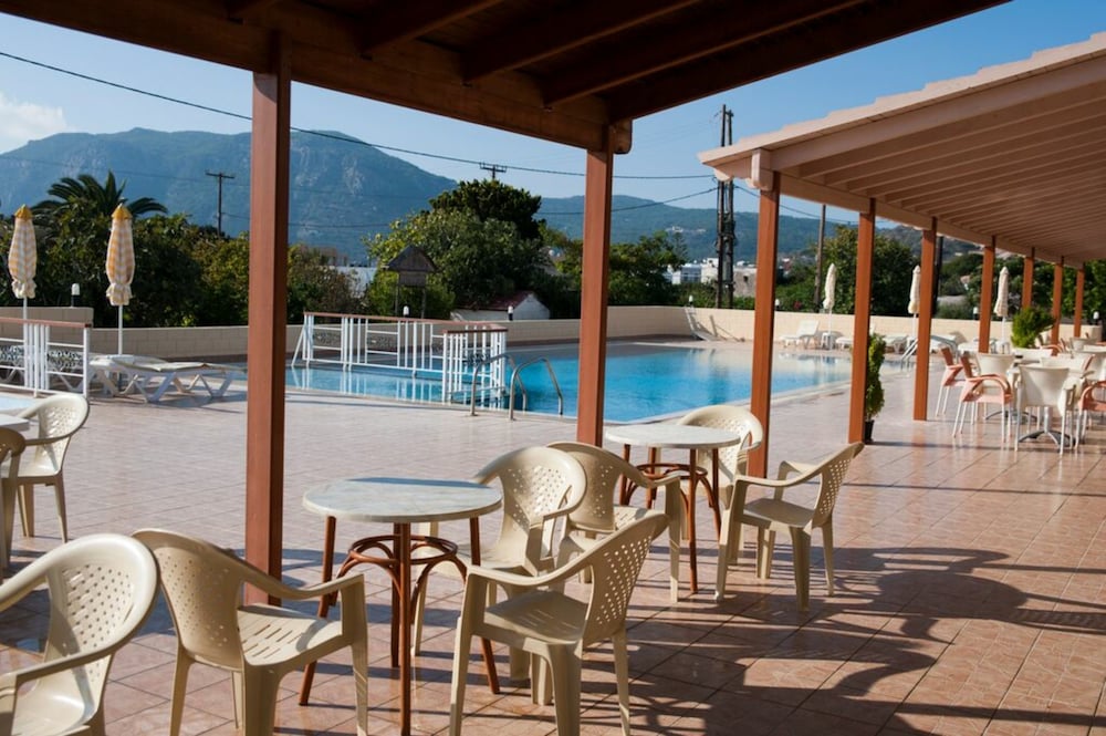 Hotel Eleni 23/40