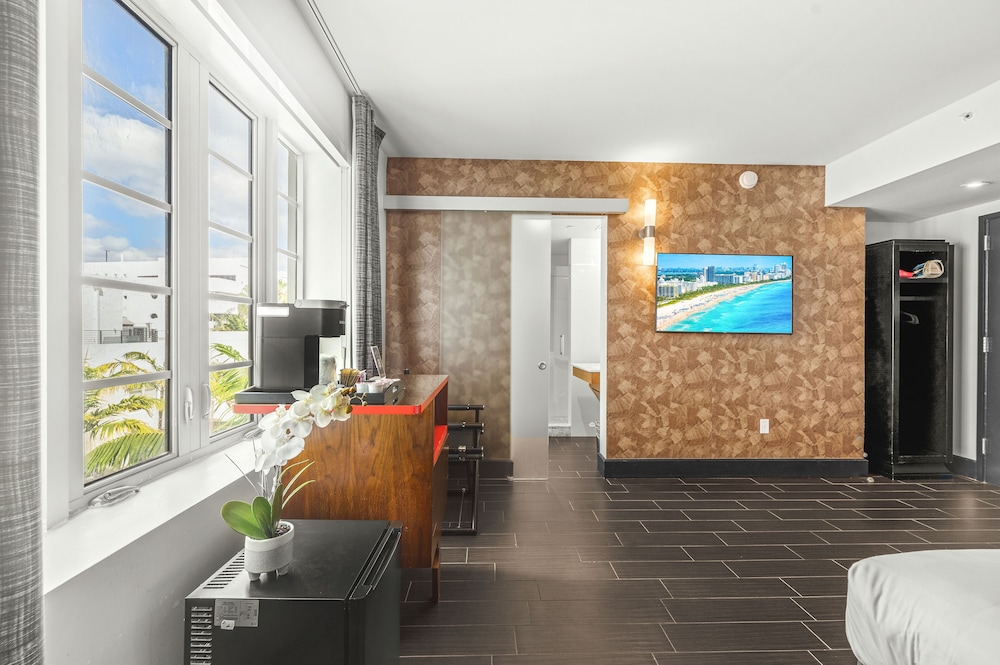 Fairwind Hotel Miami Beach 15/86