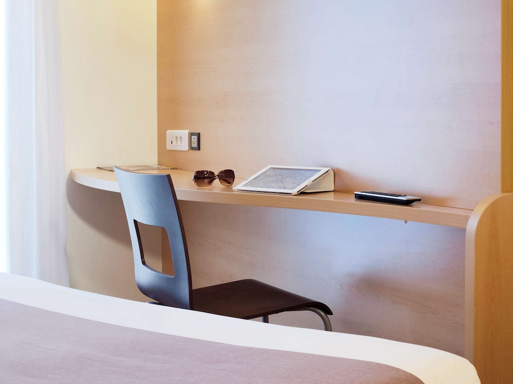 IBIS PARIS GARE DE LYON REUILLY 50/52