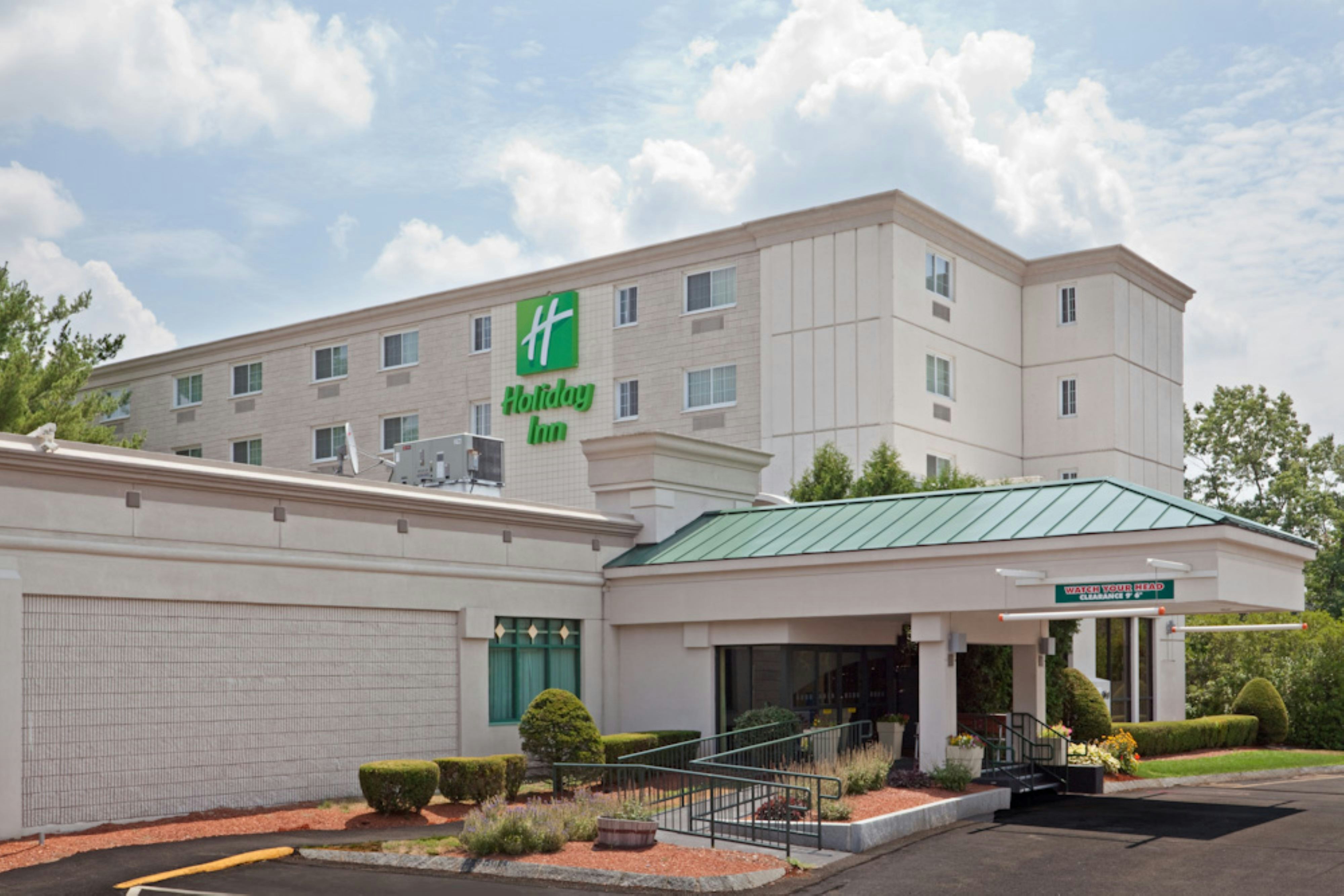 Holiday Inn Salem (I-93 At Exit 2) 6/43