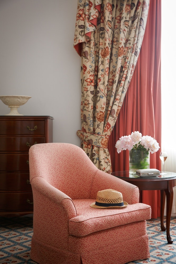 The Hotel Windsor Melbourne 36/63