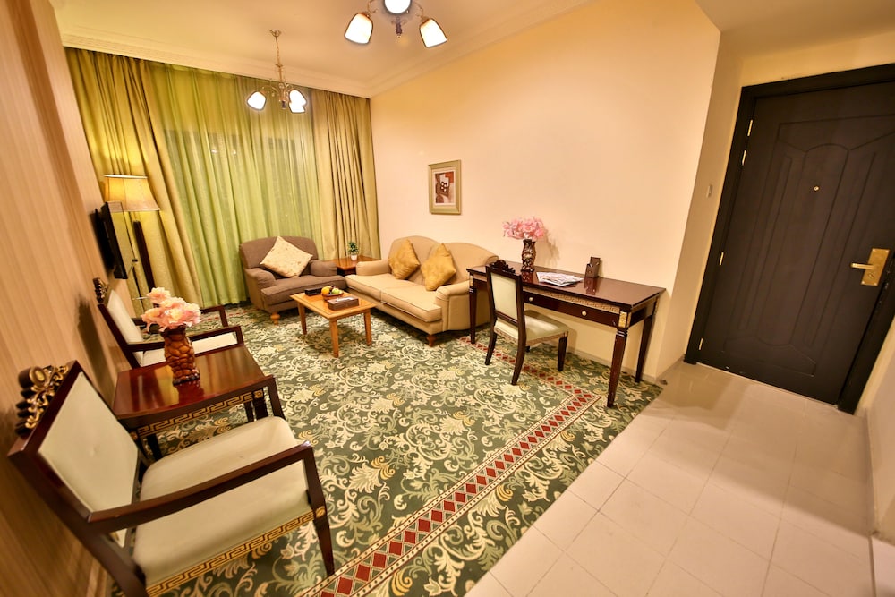 Midtown Furnished Apartments 29/34