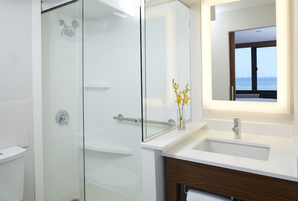 Holiday Inn Express Waikiki 22/77