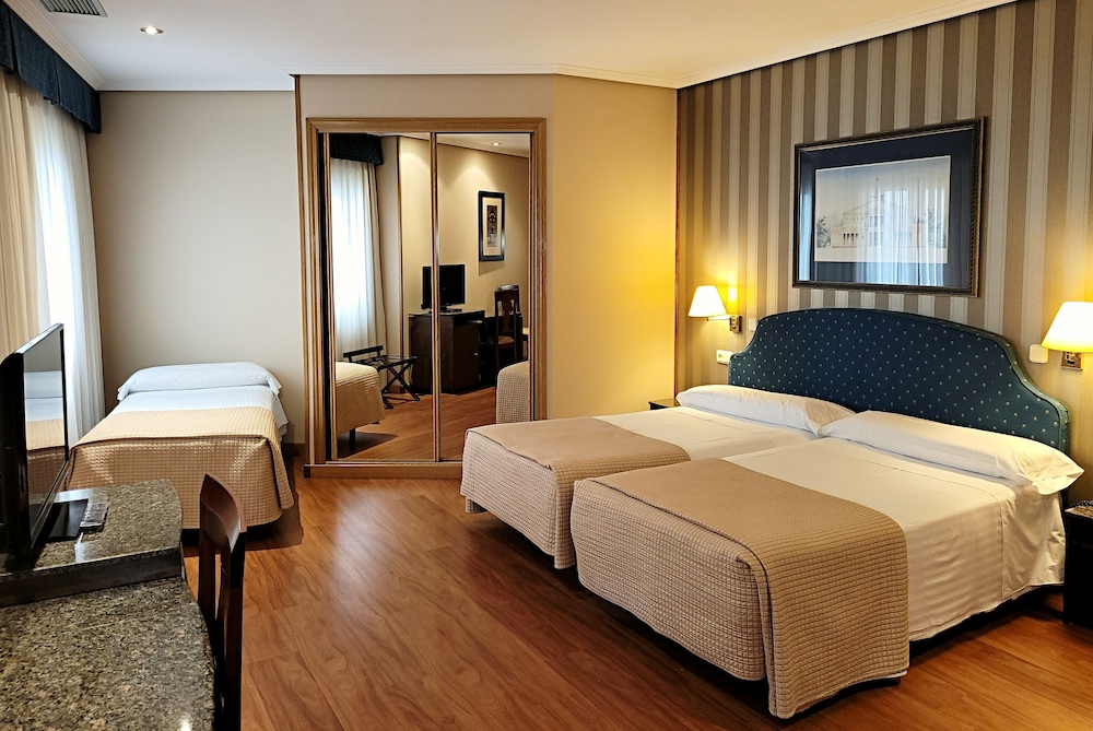 Hotel Imperial 10/28
