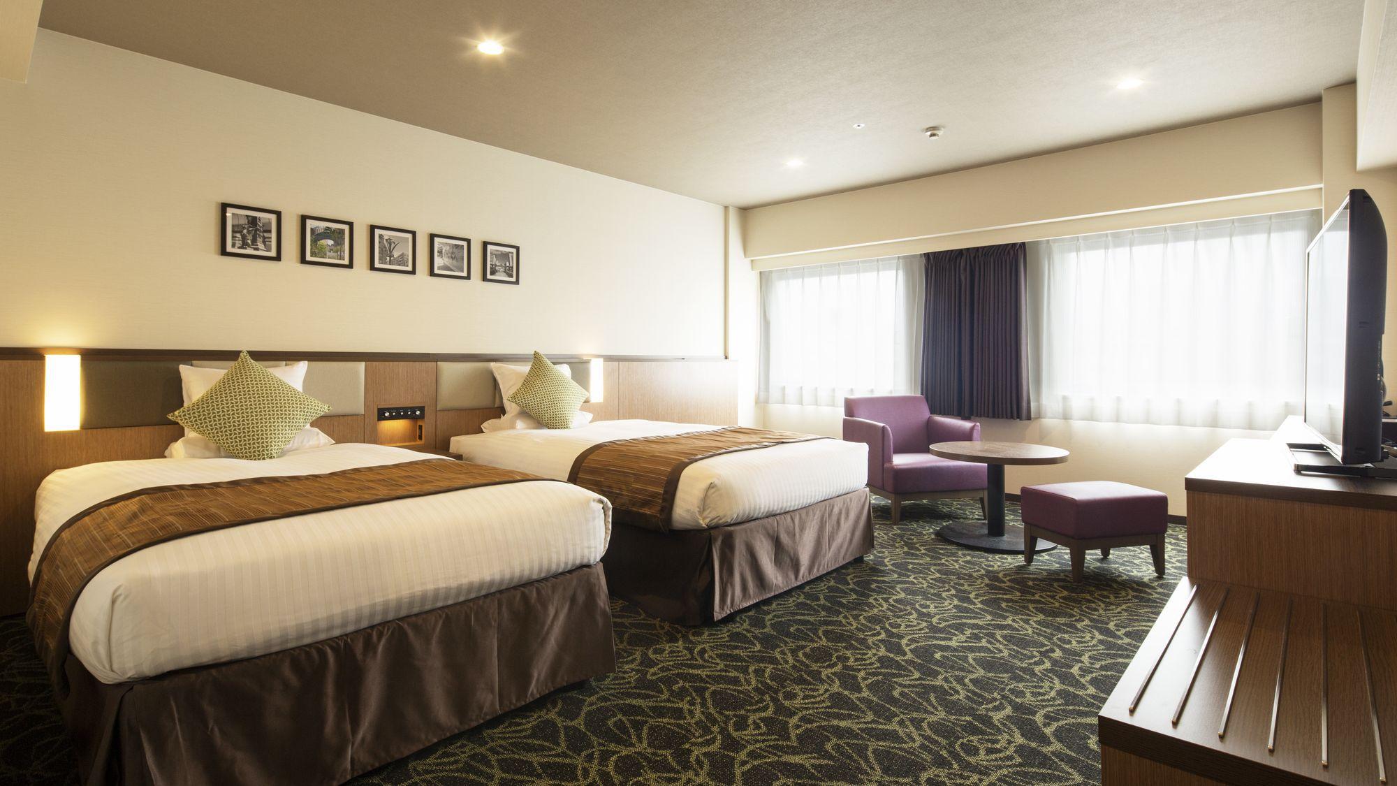 Deluxe, Double or Twin Bed, Smoking