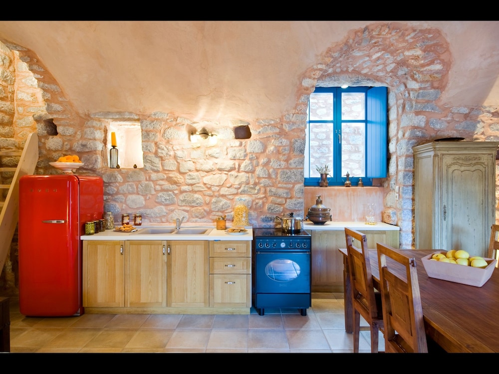 Arapakis Historic Castle 6/50