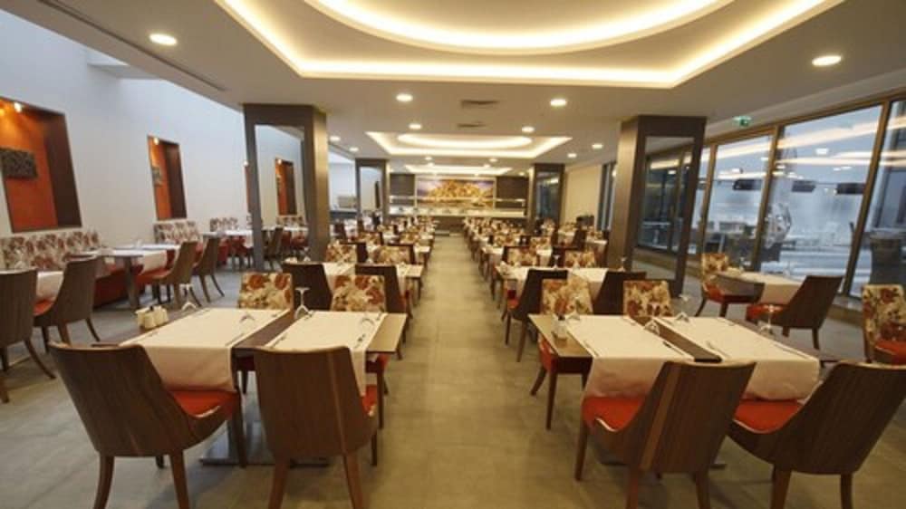 Park Dedeman Eskisehir 53/69