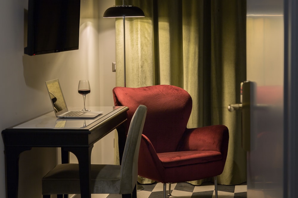 Otivm Hotel 55/63