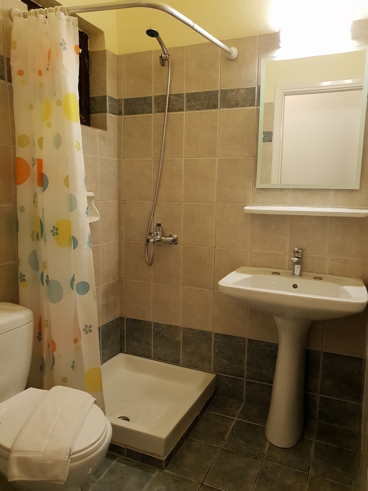 Morfeas Hotel 40/43