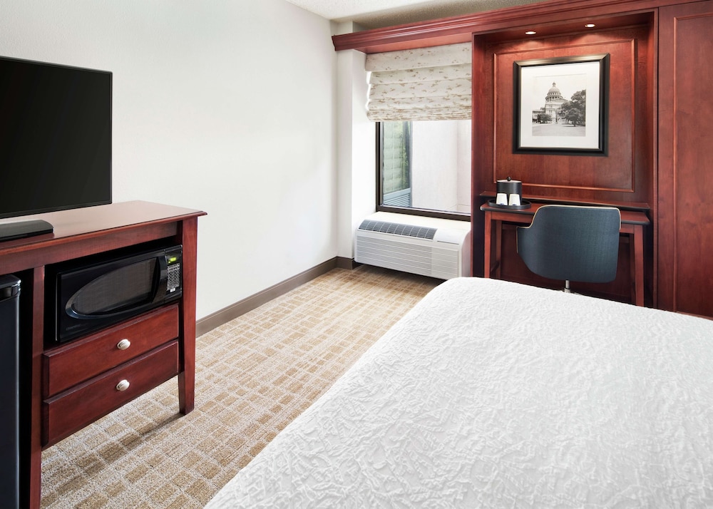 Hampton Inn Austin North At I - 35 & Hwy 183 12/42