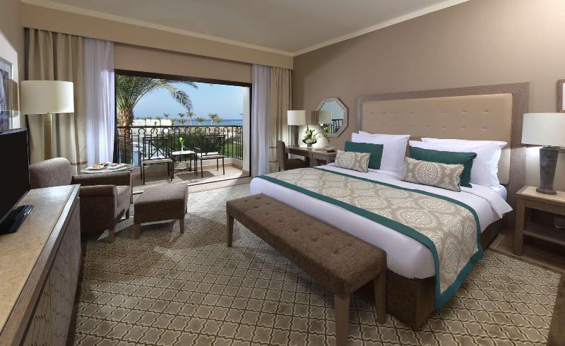 Superior, Double Bed, Partial Sea View