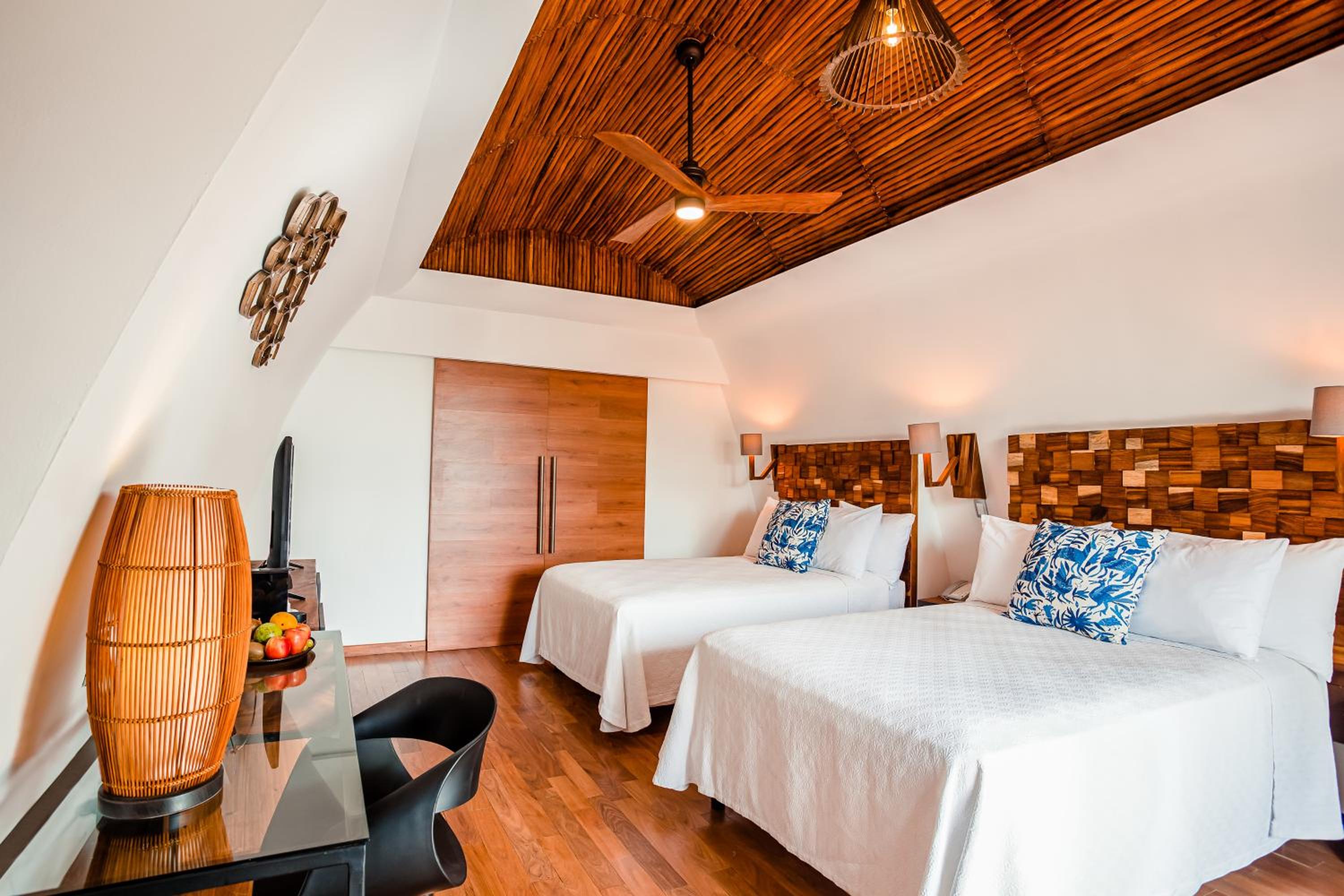 Room Deluxe