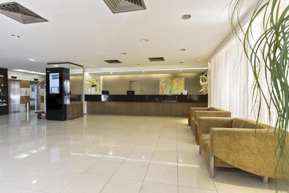 Black Stream Hotel 6/50