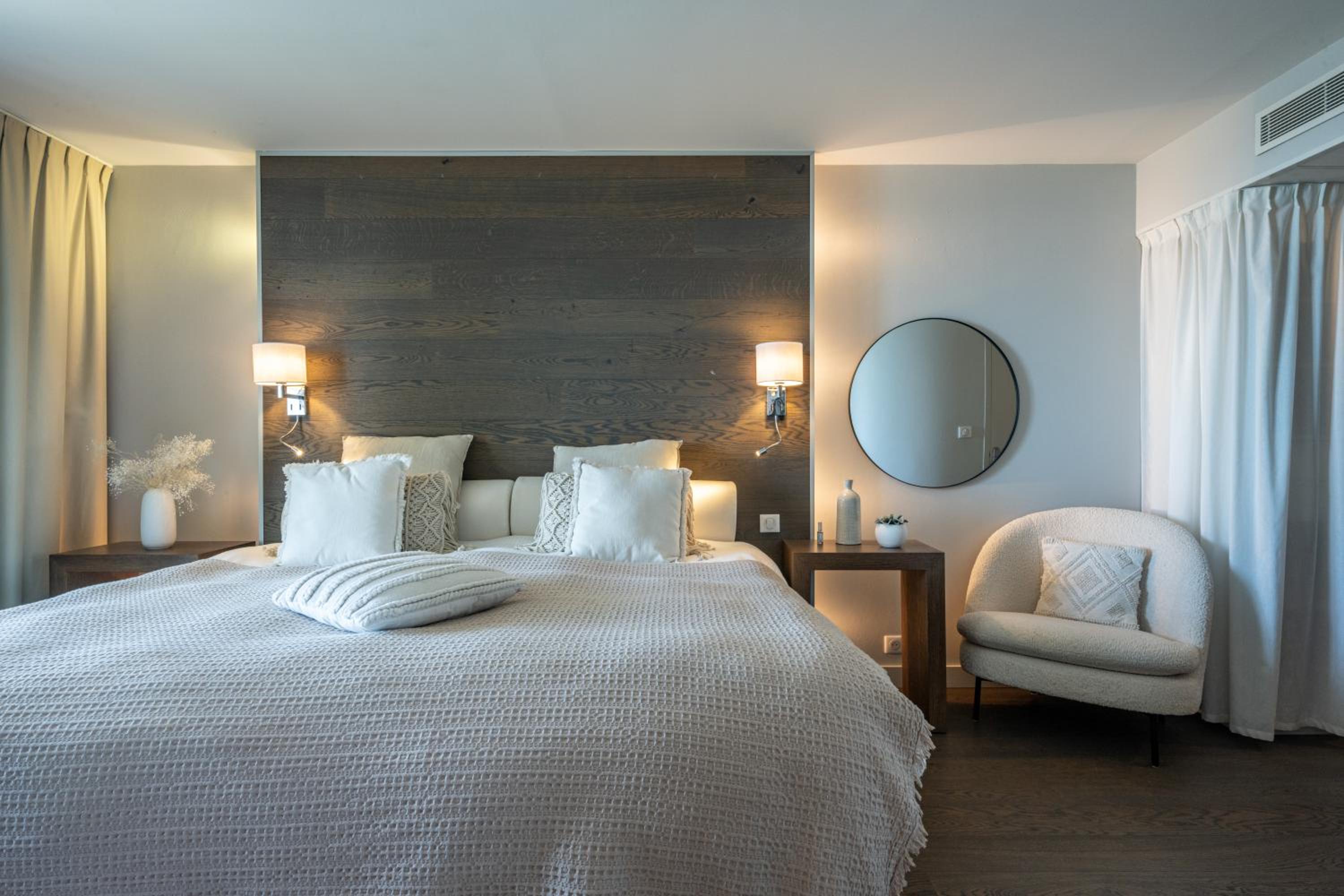 Ocean, Premium, Suite, Queen Bed, Sofa