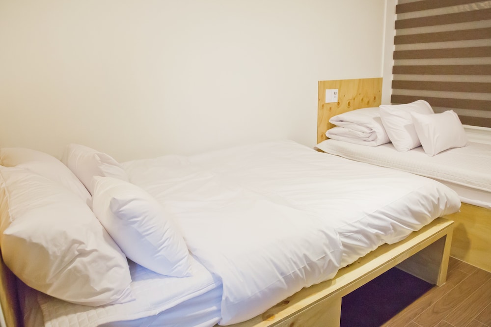 Step Inn Myeongdong 1 16/72